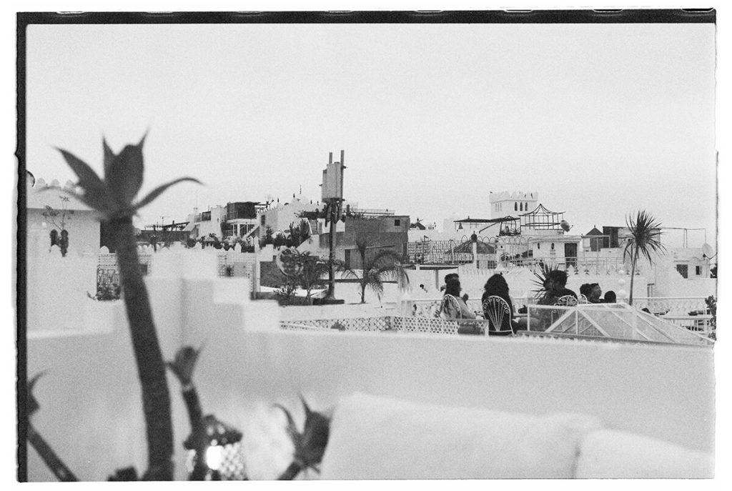 Un été à Tanger : moments partagés et inspirations nouvelles | NoBorder Art Gallery