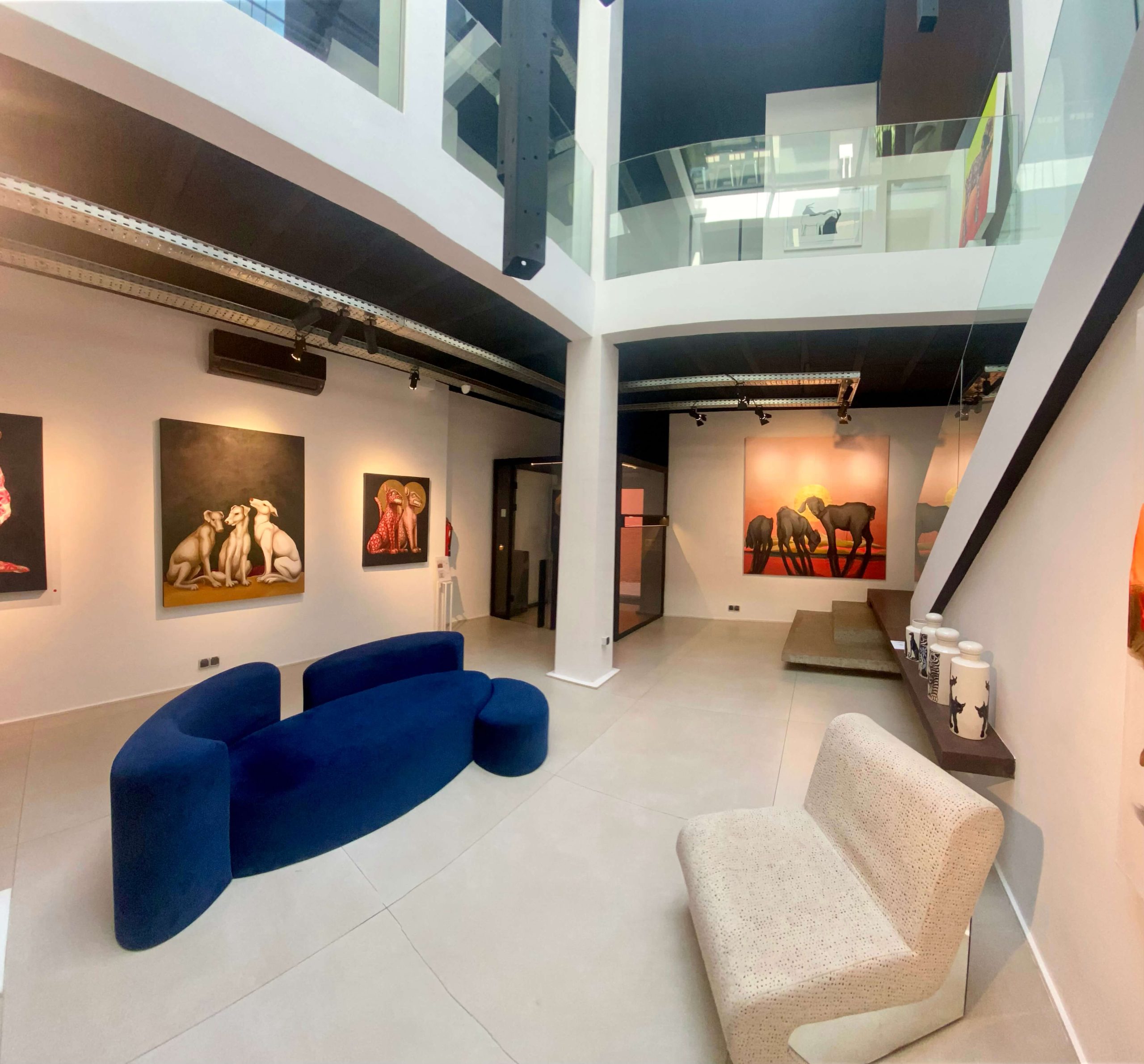 Retour sur l’Exposition “Animalia” de Sarah Edwards : Un Succès Retentissant